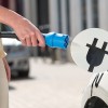 DAT-Barometer zeigt hohes E-Auto-Interesse: Noch Zurückhaltung beim Kauf