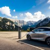 HUK Coburg: Große Mehrheit der Autobesitzer meidet E-Autos