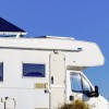 Neues Merkblatt des TÜV-Verbands: Anbau von Solaranlagen an Wohnmobilen