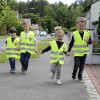 Sicher zur Kita: ATU spendet 25.000 Warnwesten an deutsche Kindergärten