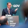 Versicherungstag: „Wir leiden in Deutschland unter einem Bürokratie-Burnout“