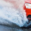 E-Autos und Verbrenner: Welche Folgen haben Wasserschäden am und im Auto?