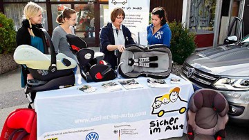 ADAC-Bilanz 2012: Schärfung des "7. Sinns" im Verkehr mit 1,2 Millionen Menschen