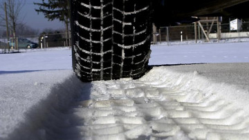 Umfrage: Junge Fahrer kennen Winterreifenpflicht nicht