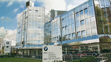 25 Jahre: BMW-Niederlassung Düsseldorf in Partylaune