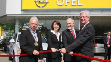 Autowelt Wemmer & Janssen: Neues Opel-Autohaus in Kleve