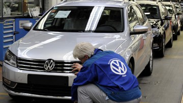 Werk Emden: VW drosselt erneut Passat-Produktion