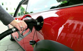 ADAC-Untersuchung: Benzin und Diesel zu teuer 