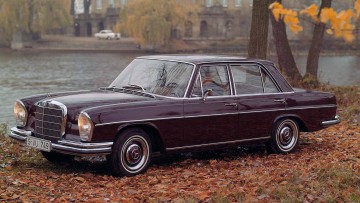 01_Eleganter_beruflicher_Erfolgsausweis_-__Quelle_Mercedes-Benz_Classic_Archive_HD