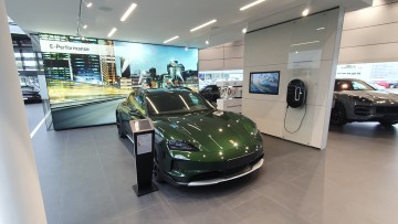 Porsche-Showroom: Fleischhauer stärkt Präsenz in Aachen