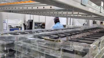 Obwohl die Batterieproduktion in Deutschland 2025 einen deutlichen Anstieg verzeichnete, bleibt der Industriezweig im Vergleich zur Konkurrenz aus Asien weiterhin klein