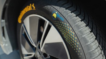 Im Rahmen des EU-Projekts ZEvRA hat Continental einen Reifen mit vergleichsweise hohem Anteil an Recyclingmaterialien vorgestellt.