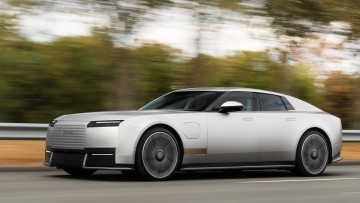 Mit dem Type 01 positioniert sich Jaguar künftig als reine Luxusmarke im deutlich höherpreisigen Umfeld, in dem Stückzahlen zugunsten von hohen Margen in den Hintergrund rücken.