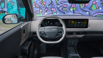 Das Cockpit des Kia EV2 holt sich gute Bewertungen bei EuroNCAP