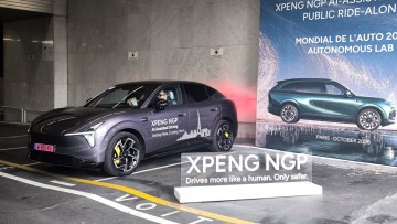 Am Rande des Pariser Autosalons hat Xpeng seinen L03 mit dem Autopiloten NGP auf Schleichtour durch Paris geschickt