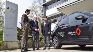 Kooperation zwischen CC Unirent und IFA: Hybrid-Golf für Studierende