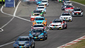 Motorsport: IDENTICA Rennwagen holt frische Kunden für K&L Betriebe