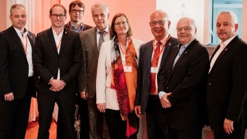 Premiere in Hamburg: Gutachter zwischen Tradition und Digitalisierung