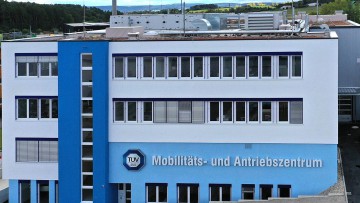 TÜV Süd: Größtes Testlabor für Emissionsprüfungen eröffnet