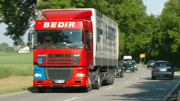 Lkw-Maut: Nur wenig Verlagerung auf Landstraßen