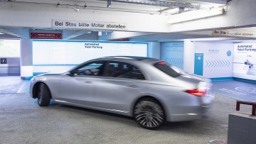 Autonomes Parken Stuttgarter Flughafen