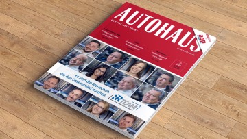 AUTOHAUS 10/2026 liegt auf einem Tisch