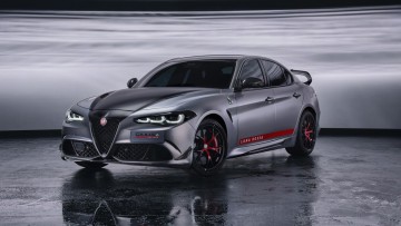 Alfa Romeo Giulia Quadrifoglio Luna Rossa