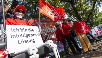 IG Metall mobilisiert 175.000 Beschäftigte: "Überall brennt gerade die Hütte"