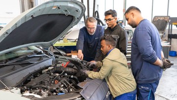 Fachkräftemangel: Autohaus Darmas setzt auf internationale Talente