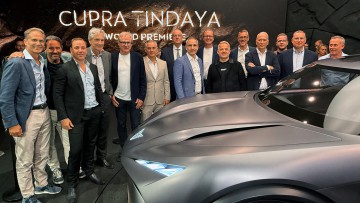 Cupra Tindaya mit Händlern