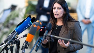 Daniela Cavallo, VW
