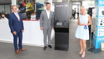 Digitalisierung im Autohaus: Hoher Besuch bei Autoschmitt