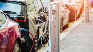 Neue Studie: Deutsche würden gern eine Elektroauto fahren, aber...