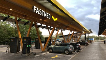 Fastned_Ladepark_Hilden_Ladesäule