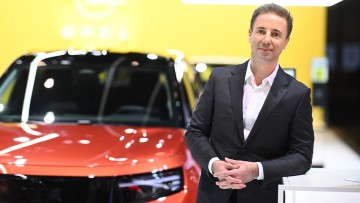 Florian Huettl auf der Brussels Motor Show 2025