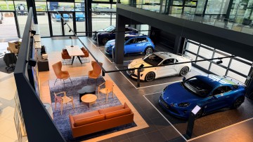 Sirch in Memmingen: Autohaus als Mobilitätszentrale