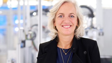 Isabelle Damen, Elring Klinger