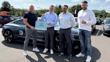V.l.n.r: Alexander Derr (Autohausgruppe Harz-Leine), Michael Tejic (Kroschke), Marco Ahrens (Kroschke), Hendrik Heinicke (Autohausgruppe Harz-Leine)