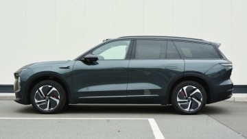 Nio EL8