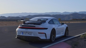 Porsche überarbeitet den 911 GT3: Neue Version mit 510 PS, verbessertes Fahrwerk und Aerodynamik. Touring-Paket und Weissach-Paket optional. Preise ab 209.000 Euro.

