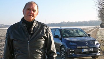 AUTOHAUS-Chefredakteur Ralph M. Meunzel testet den Renault 5 E-TECH. 