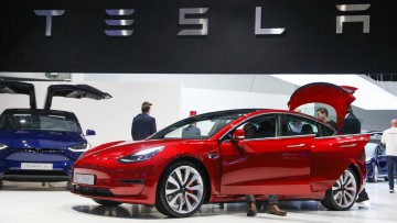 Schwache Zahlen: Tesla kämpft mit Lieferproblemen 