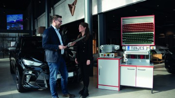 Zulassung im Autohaus