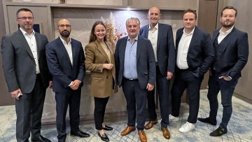 V. re.: Lennart Pütter, Sebastian Kujawa, Andreas Everschneider, Ingo Henning, Anna Nagel, Salvatore Colangelo und Matthias Spieß