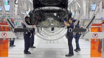 Trotz Trumps Zoll-Drohung: BMW eröffnet Werk in Mexiko