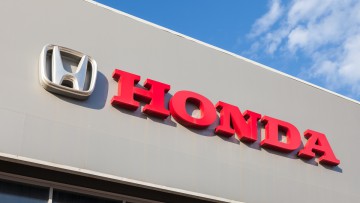 Logo von Honda auf Autohaus
