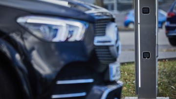 Fahrzeug vor einem autosecure Scanner