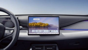 Cockpit eines BYD mit zentralem Display