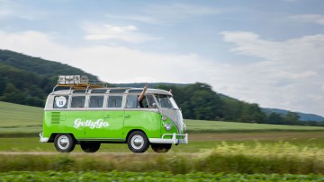 GETTYGO grüner VW Bulli