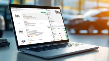 Laptop mit geöffneter Autoservicetool GETTYGObyMOTOO Webseite